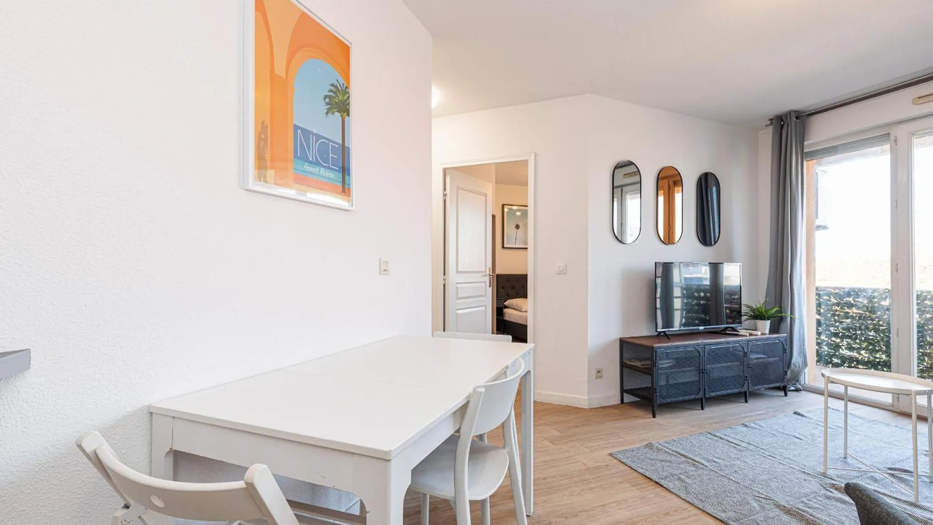 68 Arson - Appt 2 Pieces Dernier Etage - Terrasse - Parking Lägenhet Nice 0*,  Frankrike