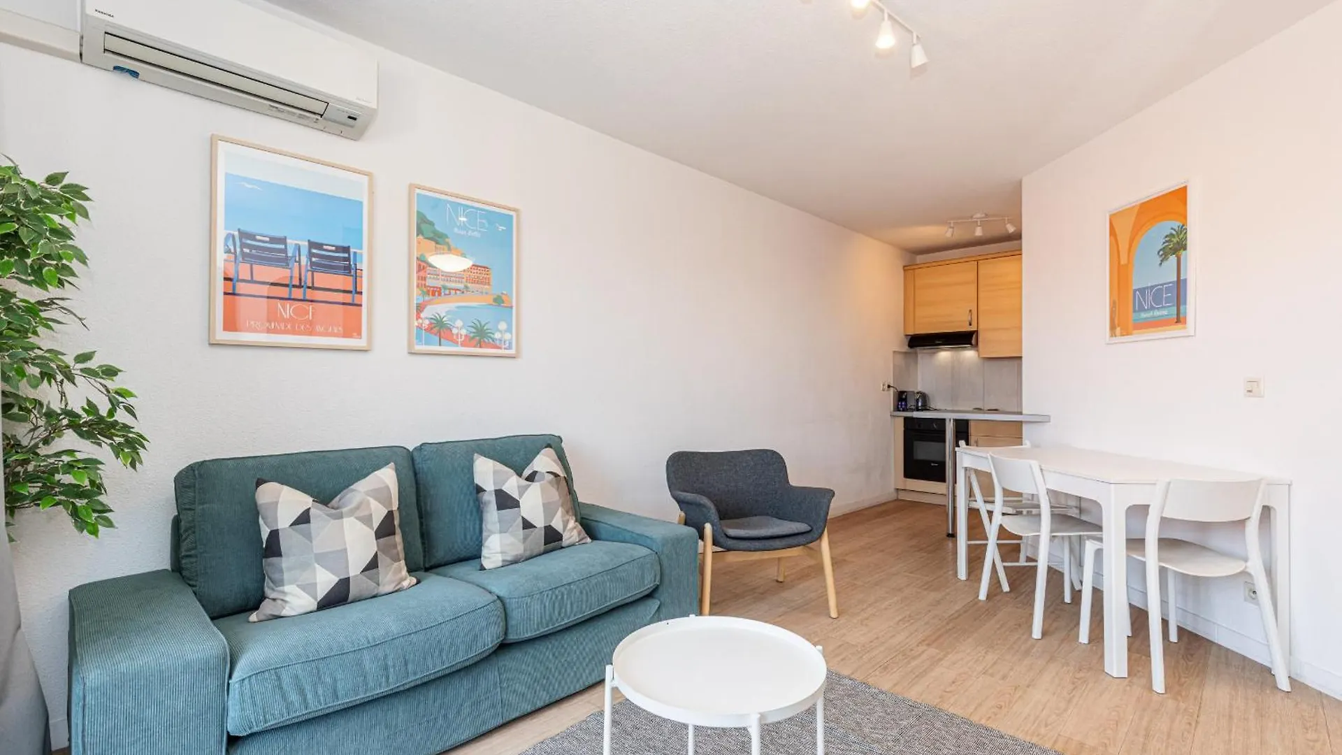 Apartmán 68 Arson - Appt 2 Pieces Dernier Etage - Terrasse - Parking Nice 0*,  Francie